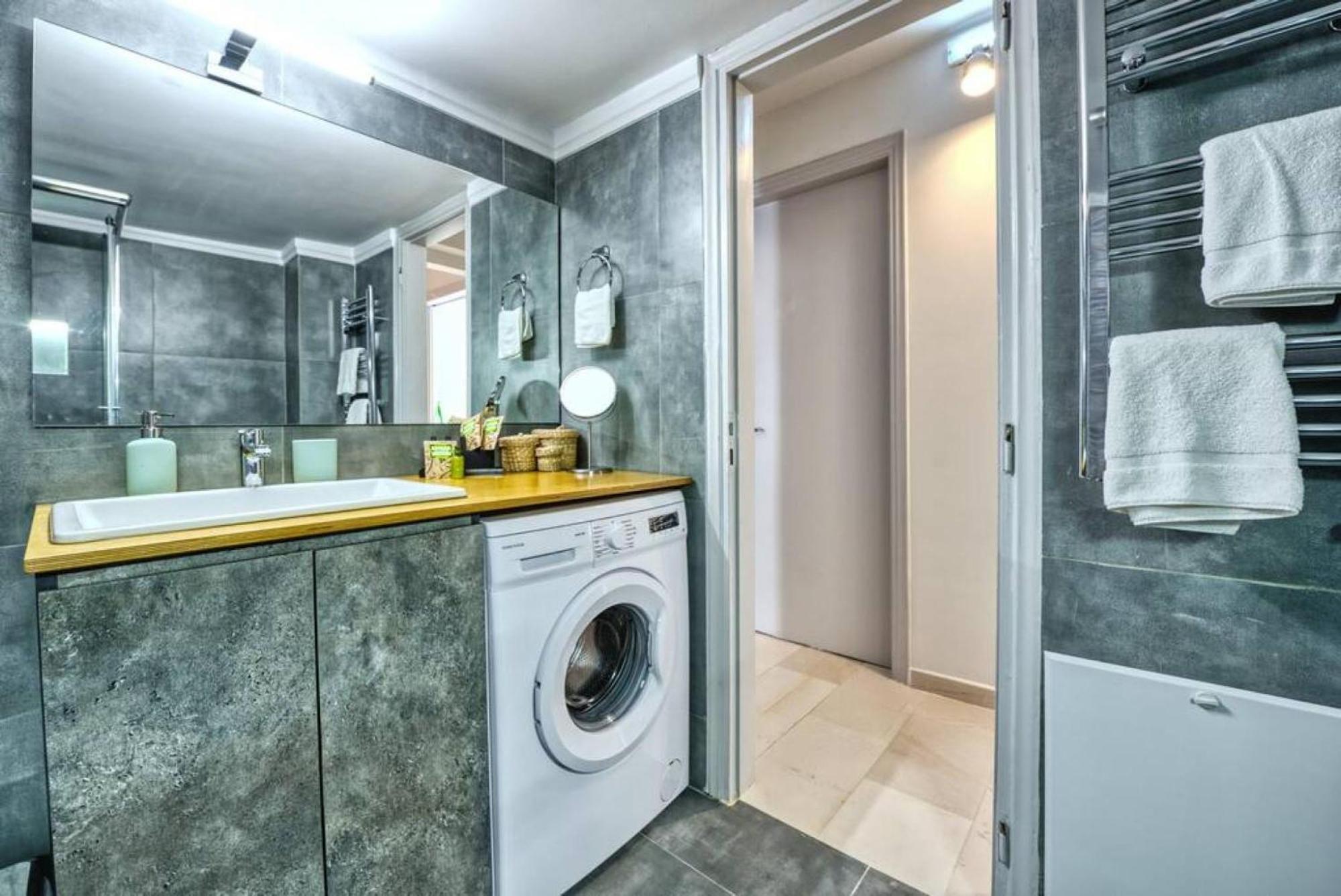 Muse A Dreamy And Fresh New Apartment Athens Luaran gambar